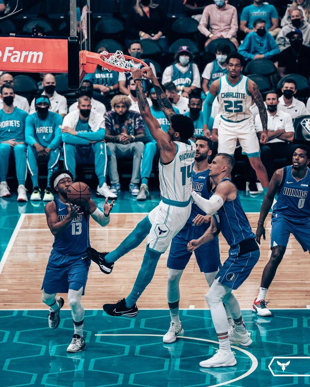 九游娱乐关于山东泰山更衣室发声备战德甲冲刺阶段夏洛特黄蜂调整名单以备足总杯，C罗连续三场比赛得分超过高光表现瞬间刷屏的信息